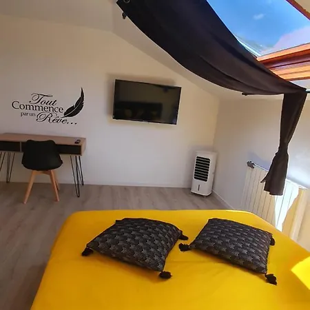 Appartements modernes au Centre Ville d'Oyonnax Extérieur photo