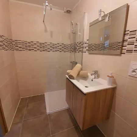 Appartements modernes au Centre Ville d'Oyonnax Extérieur photo