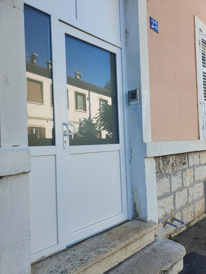 Modernes Au Centre D'oyonnax Oyonnax
